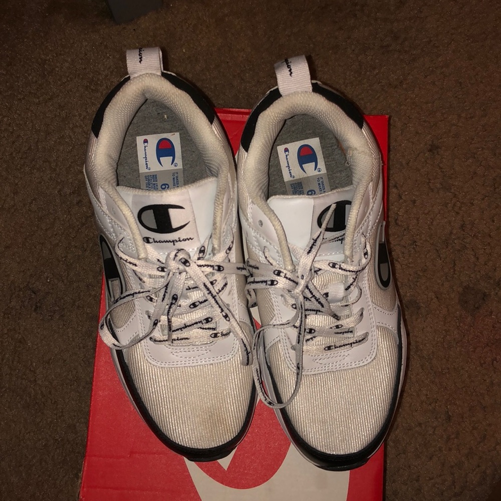 White and Black mid top champions